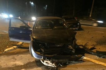 В Твери на Московском шоссе столкнулись две легковушки
