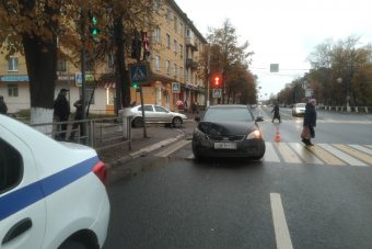 В Твери сбили школьника, идущего по тротуару