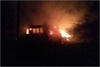 В Оленинском районе погибли при пожаре мужчина и ребенок