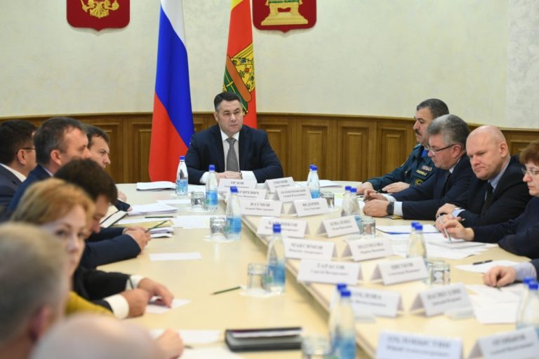 Губернатор Игорь Руденя провел заседание КЧС в связи с отключением электроэнергии в населенных пунктах региона из-за ураганного ветра