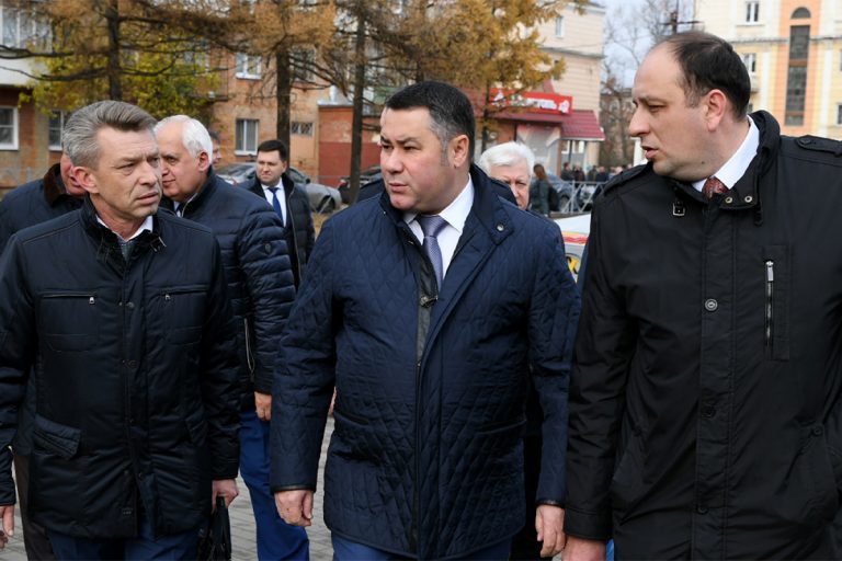 Губернатор Тверской области проконтролировал капремонт домов в Ржеве