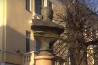 В Твери демонтировали памятник Сергею Лемешеву