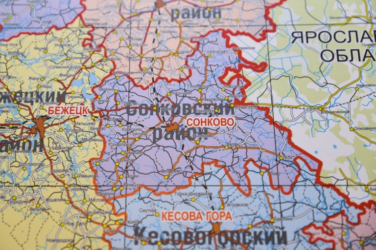 Губернатор Игорь Руденя обсудил с главой Сонковского района вопрос капремонта детсада
