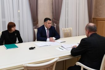 Губернатор Игорь Руденя обсудил с главой Сонковского района вопрос капремонта детсада