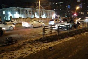 В Твери произошло ДТП-перевертыш. Водитель сбежал