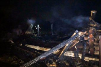 В пожаре под Кашином погиб пожилой мужчина В пожаре под Кашином погиб пожилой мужчина