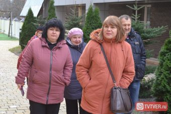 Тверским депутатам и общественникам показали дом будущего