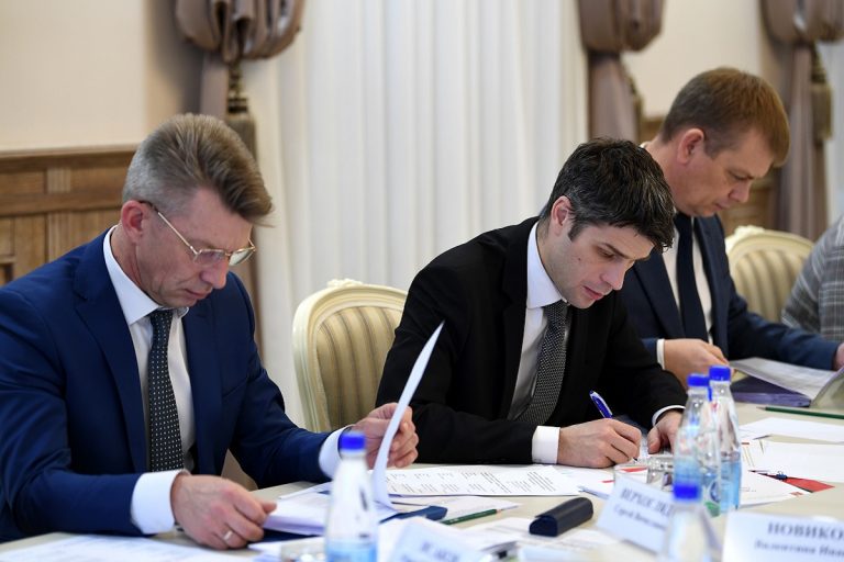 Госуслуги в Тверской области можно будет получить по социальной карте "Мир"