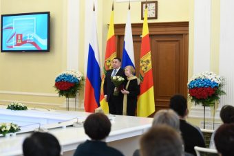 Игорь Руденя в День Конституции РФ вручил государственные и региональные награды жителям Тверской области