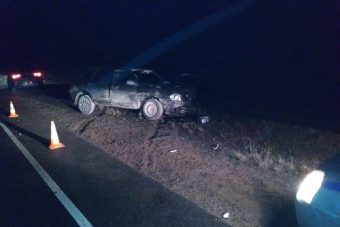 Пенсионер на легковушке в Тверской области врезался в ограждение
