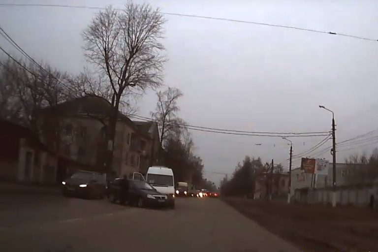 В Твери произошло ДТП с участием маршрутки
