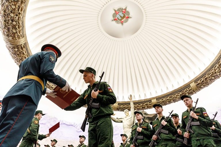 Призывники из Тверской области пополнили ряды Семеновского полка