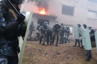 Под Тверью подавляли "бунт осужденных"