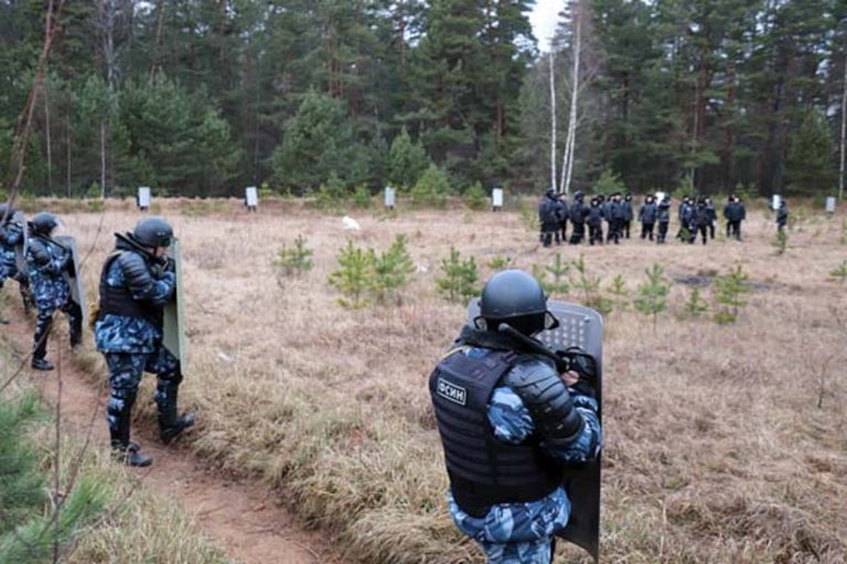 Под Тверью подавляли "бунт осужденных"
