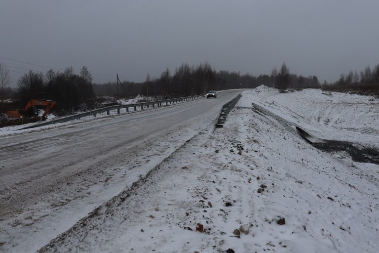 Под Вышним Волочком полностью восстановлен размытый участок дороги