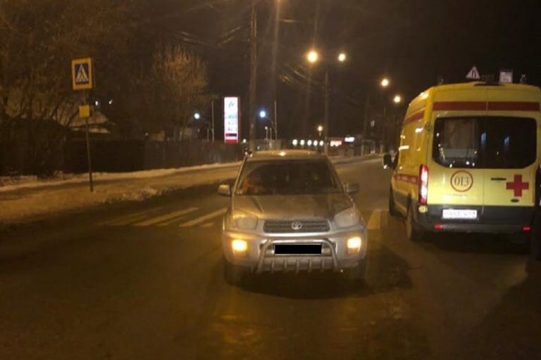 В Твери сбили мужчину, переходившего дорогу по "зебре"