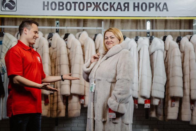 На Новоторжской ярмарке стартовала распродажа шуб