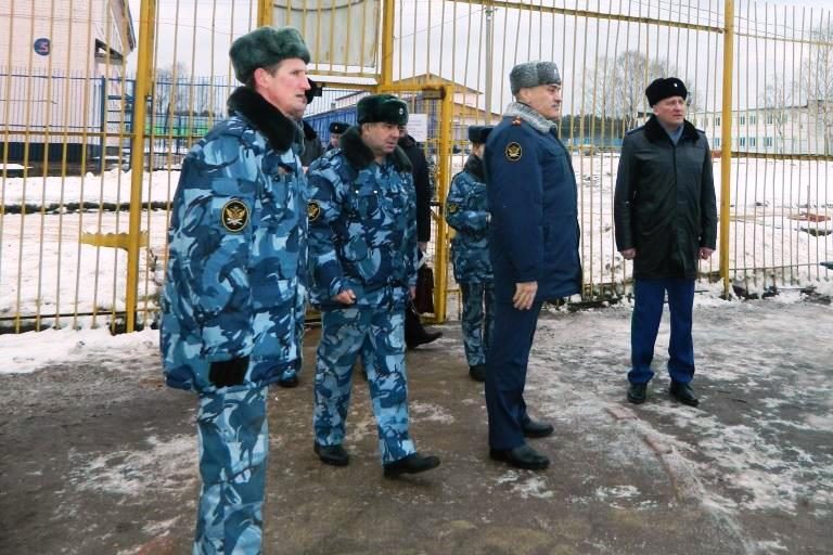В Тверской области девять осужденных алкоголиков и наркоманов попросили прокурора об УДО