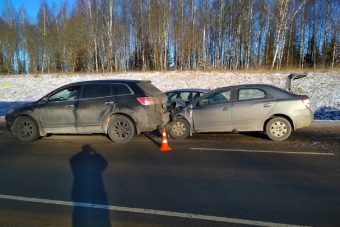 На М-9 в Тверской области Chevrolet "догнал" Mazda