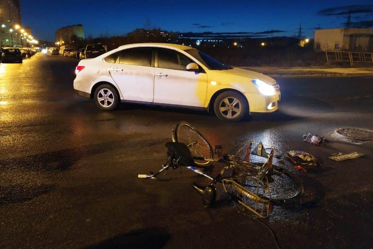 В Твери водитель легковушки сбил 70-летнего велосипедиста