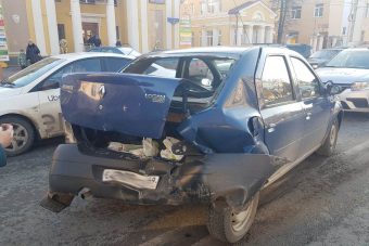 Мужчина и две несовершеннолетние девочки пострадали в ДТП в Твери