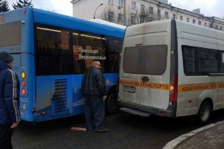 В Твери произошло сразу два ДТП с участием автобусов