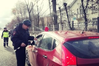 В Твери сотрудники ГИБДД проверили 150 машин в рамках рейда «Детское кресло» В Твери сотрудники ГИБДД проверили 150 машин в рамках рейда «Детское кресло»