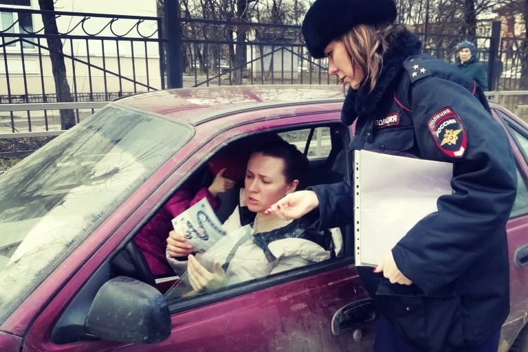 В Твери сотрудники ГИБДД проверили 150 машин в рамках рейда «Детское кресло»