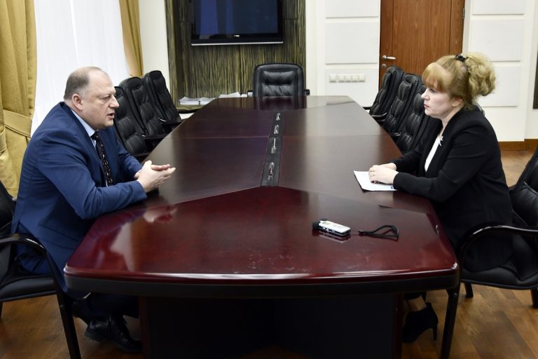 Сергей Голубев обсудил с председателем избиркома Тверской области предстоящее голосование по поправкам в Конституцию