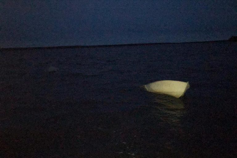 В Тверской области спасли двух рыбаков, позвонивших с острова