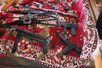 Житель Твери открыл стрельбу в квартире многоэтажки