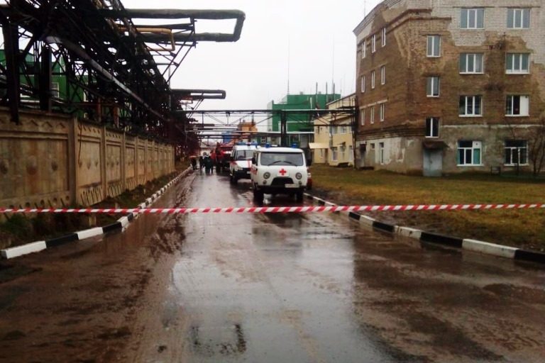 На заводском складе с бромом в Тверской области произошел хлопок с выбросом дыма