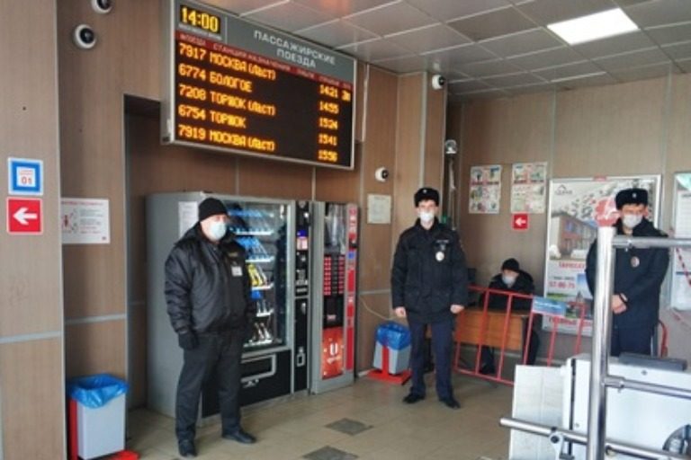 На вокзалах Тверской области усилили меры профилактики распространения коронавируса