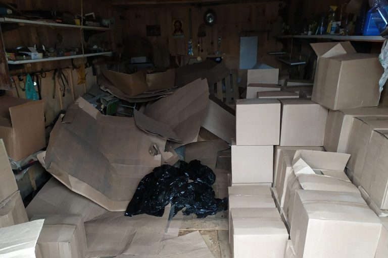 В Твери полицейские ликвидировали подпольный склад алкоголя