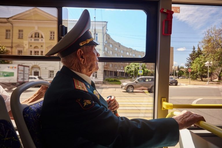 РЖД отменила бесплатный проезд для ветеранов Великой Отечественной войны