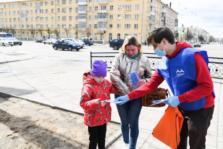 В Тверской области начали бесплатно раздавать миллион защитных масок