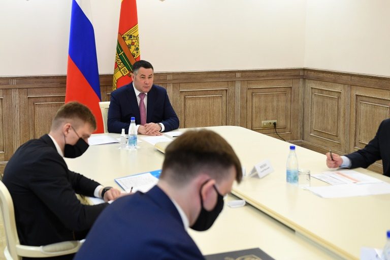 В Тверской области более 2400 медработников получили стимулирующие выплаты за выявление и лечение коронавируса