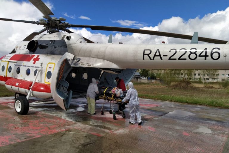 Вертолет санавиации дважды вылетал в Удомлю для эвакуации пациентов в ОКБ Твери