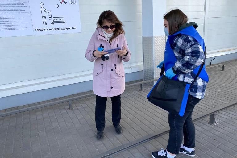 Акция по раздаче бесплатных многоразовых защитных масок продолжается в Тверской области