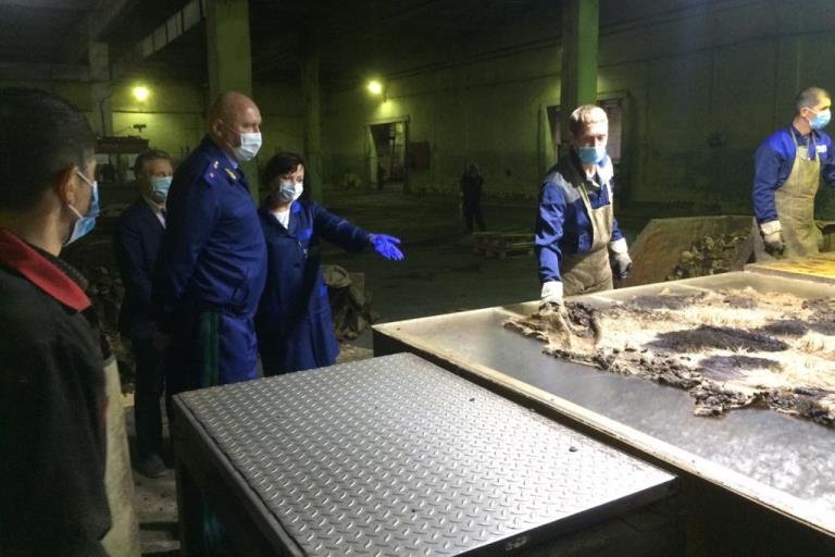 В Тверской области после вмешательства прокуратуры выплачены долги по зарплате на сумму более 40 млн. рублей В Тверской области после вмешательства прокуратуры выплачены долги по зарплате на сумму более 40 млн. рублей