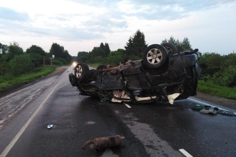 Число погибших в ДТП под Вышним Волочком увеличилось до двух