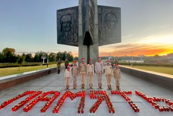 На рассвете в Твери состоялась акция «Свеча памяти»