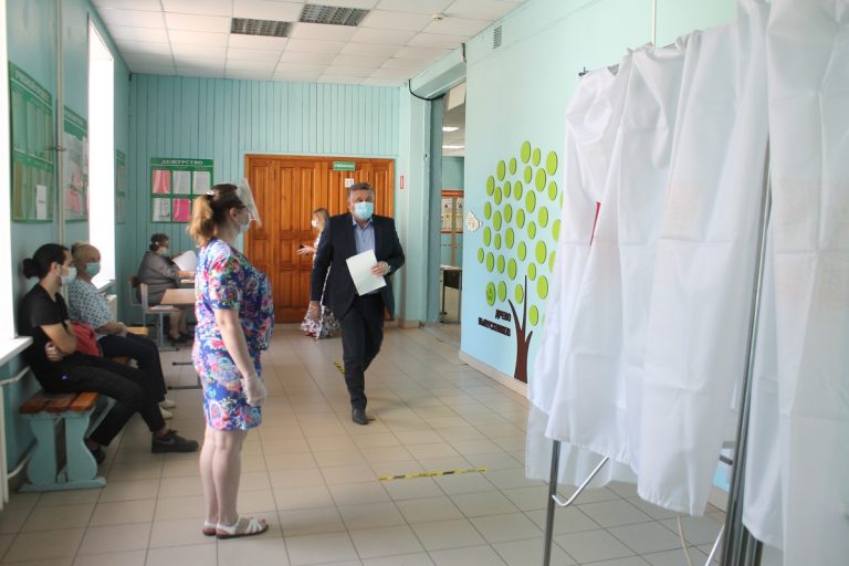 Глава Твери Алексей Огоньков принял участие в голосование по поправкам в Конституцию