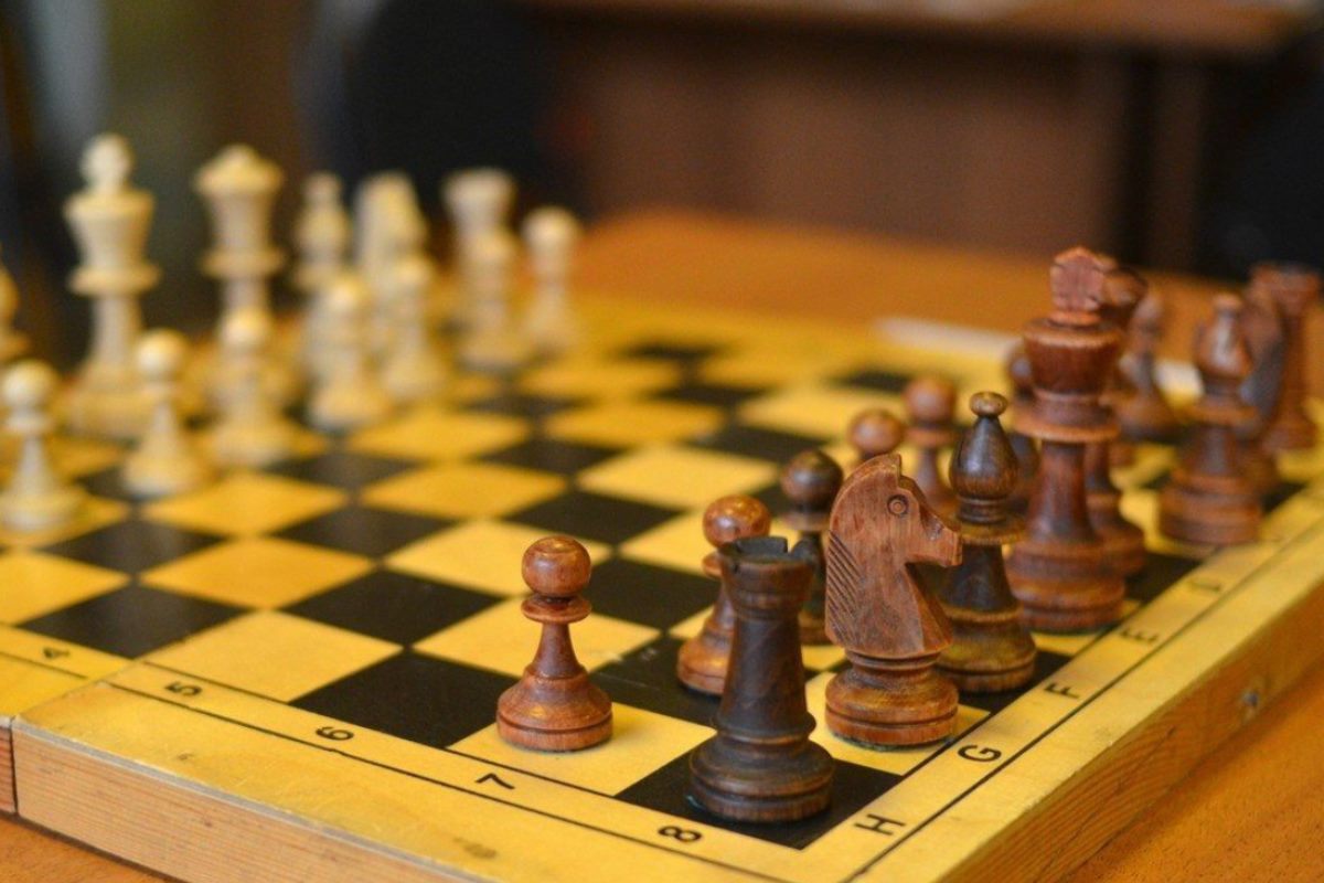 В Твери 16-летний шахматист смог победить гроссмейстера Сергея Карякина