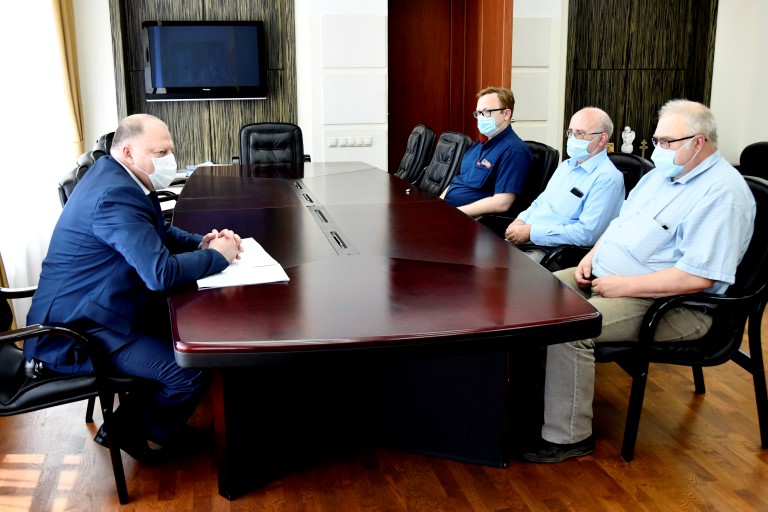 Председатель Законодательного собрания Тверской области встретился с учеными-физиками ТвГУ