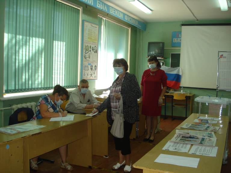 Руководители предприятий Тверской области голосуют вместе с коллективами