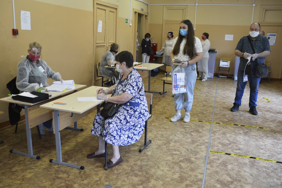 В Тверской области тем, кто голосует впервые, вручают благодарственное письмо от имени губернатора