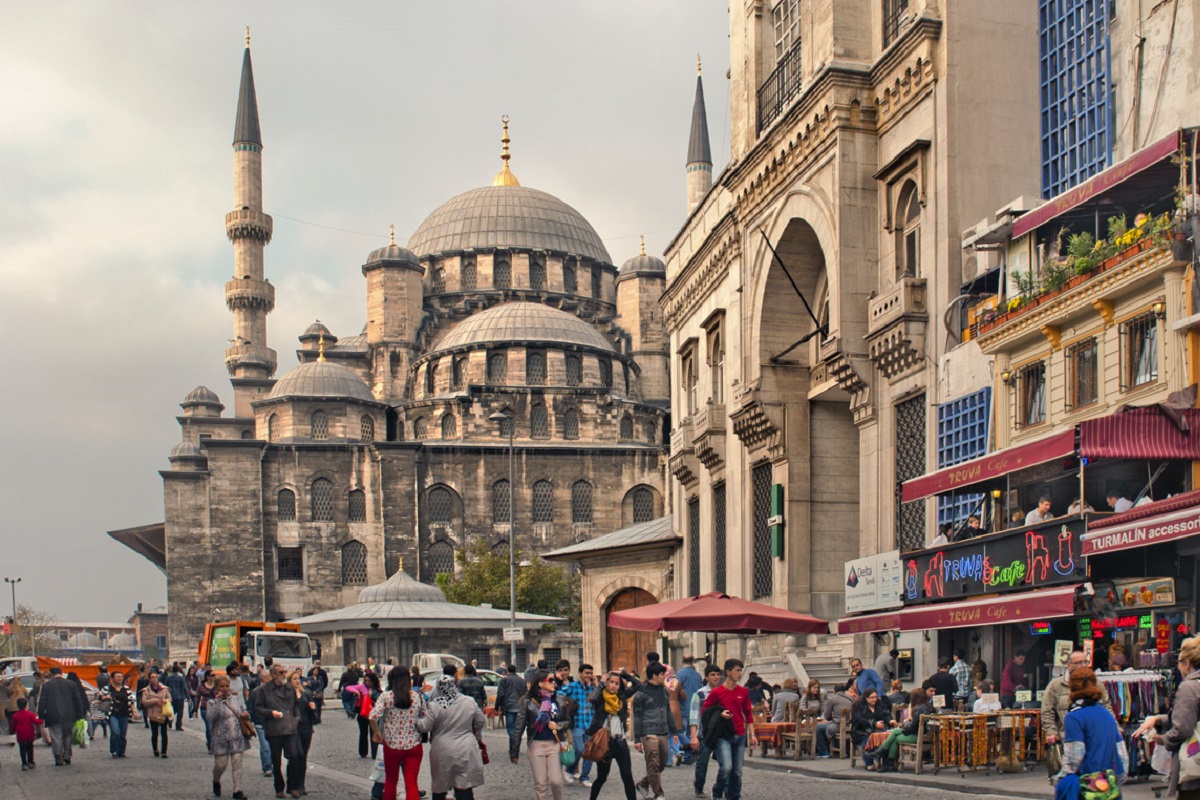 Поехать в стамбул. Город Стамбул Турция. Стамбул колоритный город. Турция Истанбул улицы. Истамбул шахри.