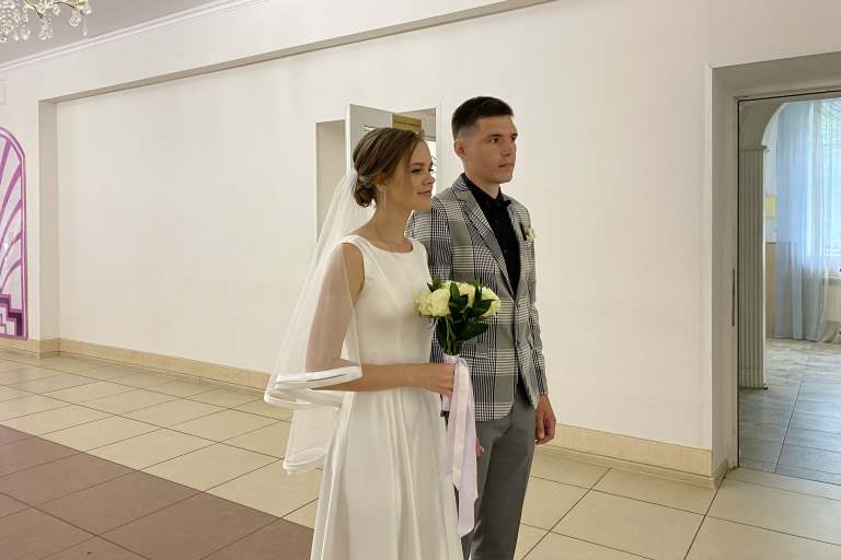 В День семьи, любви и верности в Твери заключили брак 20 пар