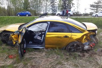 Участница громких дорожных скандалов в Твери, золотая "Ауди", бесславно закончила свой путь на разборке